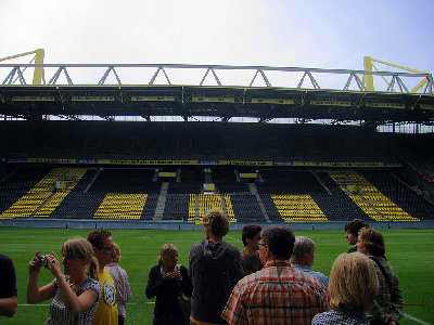 Die Westtribühne